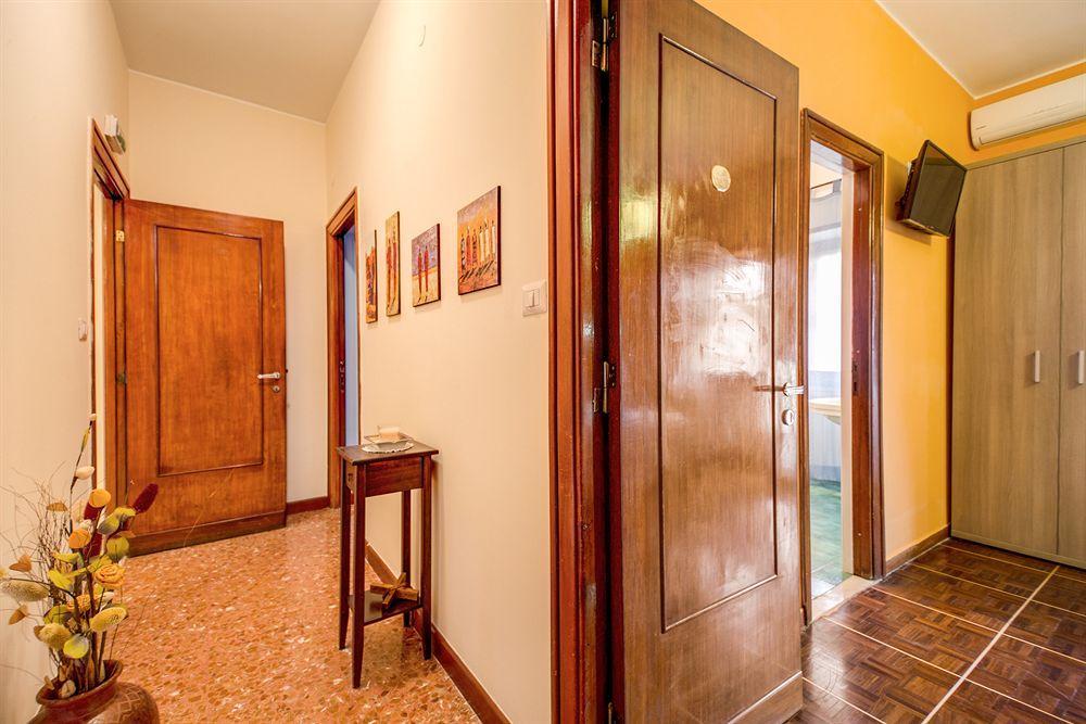 Bed and Breakfast Domus Cornelia Roma Exterior foto