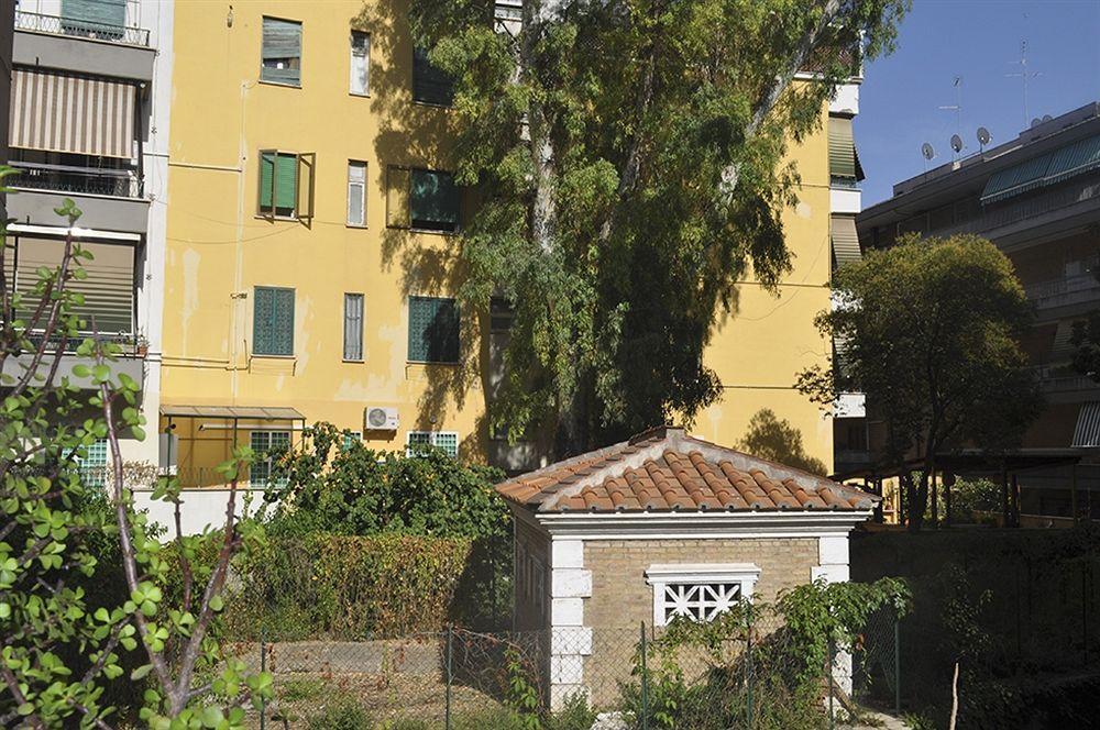 Bed and Breakfast Domus Cornelia Roma Exterior foto